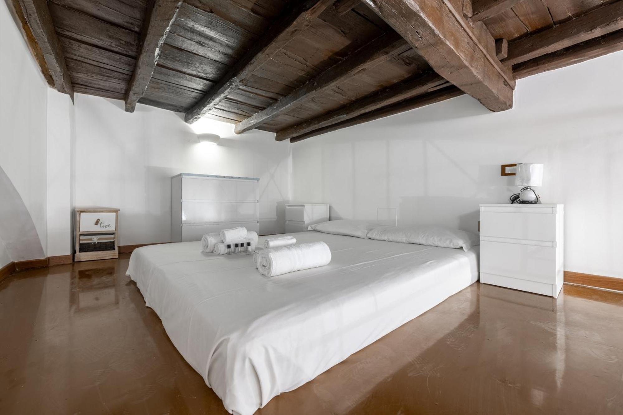 Lovely Studio Apartment - Capocci Roma Eksteriør bilde